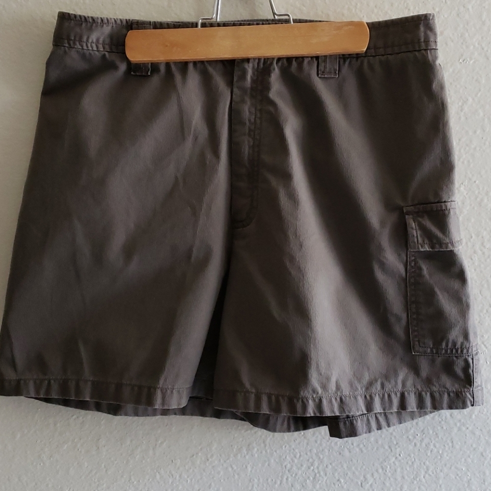 Shorts - Picture 4 of 10